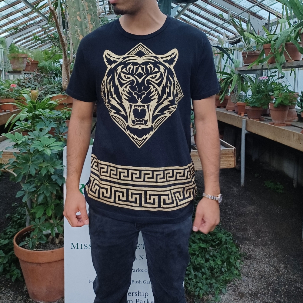Guess shirt